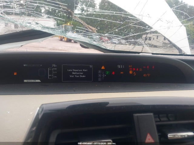 JTDKBRFU8H3037955 Toyota Prius Two