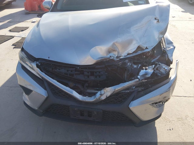 Продаж на аукціоні авто 2018 Toyota Camry Se, vin: 4T1B11HK5JU053994, номер лоту: 45604896