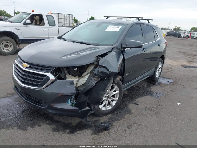 Chevrolet EQUINOX LT 2018 2GNAXSEV7J6186202 Image 2