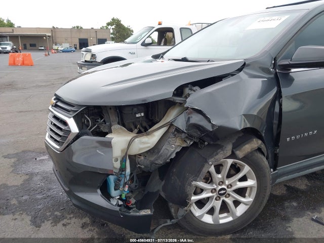 Chevrolet EQUINOX LT 2018 2GNAXSEV7J6186202 Image 6