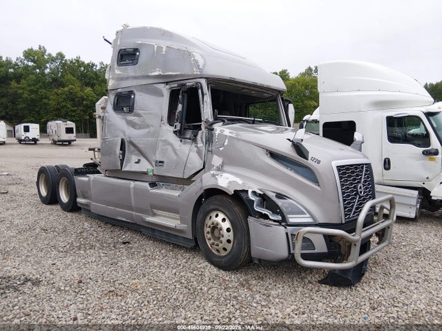 Продажа на аукционе авто 2020 Volvo Vnl, vin: 4V4NC9EH1LN235650, номер лота: 45604939