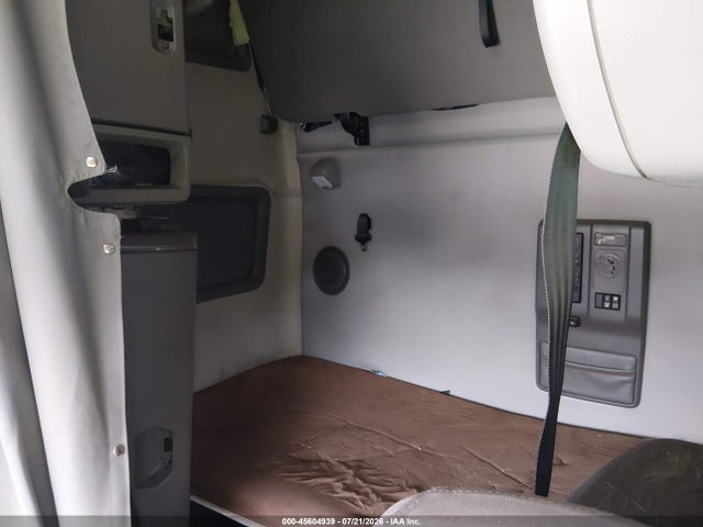 Продажа на аукционе авто 2020 Volvo Vnl, vin: 4V4NC9EH1LN235650, номер лота: 45604939