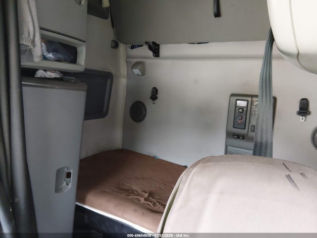 Продажа на аукционе авто 2020 Volvo Vnl, vin: 4V4NC9EH1LN235650, номер лота: 45604939