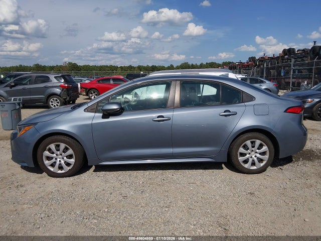 45604959 :رقم المزاد ، 5YFEPMAE2MP247759 vin ، 2021 Toyota Corolla Le مزاد بيع