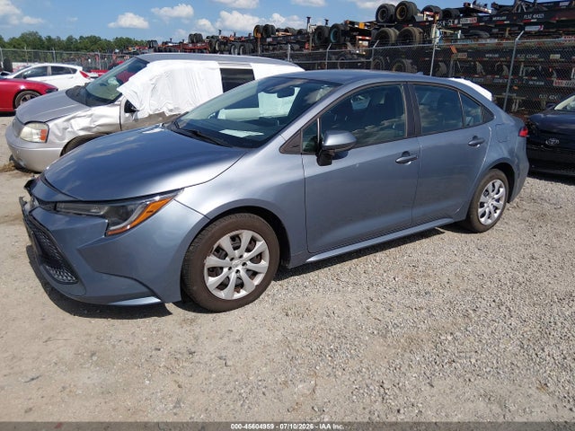 45604959 :رقم المزاد ، 5YFEPMAE2MP247759 vin ، 2021 Toyota Corolla Le مزاد بيع