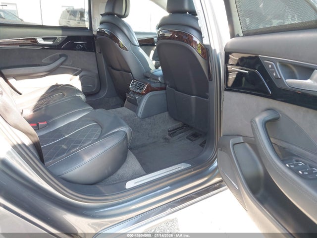 45604988 :رقم المزاد ، WAU32AFD7FN002635 vin ، 2015 Audi A8 L 4.0t مزاد بيع