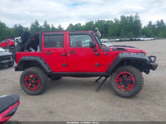 1C4BJWFG9FL592678 Jeep Wrangler Unlimited Rubicon