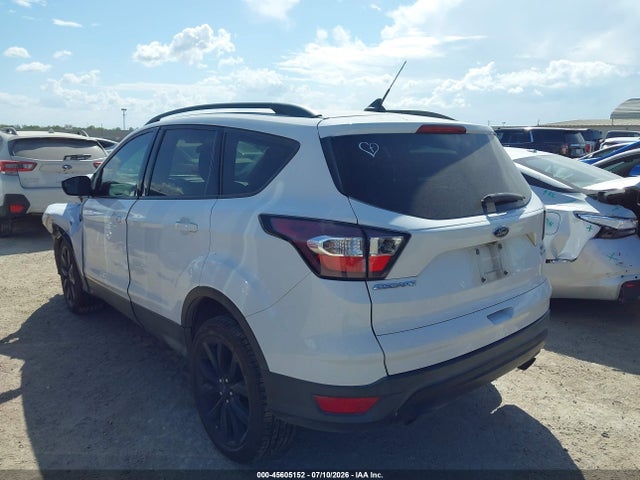 Продажа на аукционе авто 2018 Ford Escape Se, vin: 1FMCU9GDXJUD58470, номер лота: 45605152