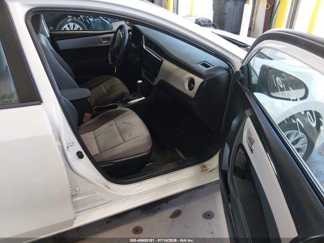 Продажа на аукционе авто 2017 Toyota Corolla Le, vin: 5YFBURHE5HP644676, номер лота: 45605191
