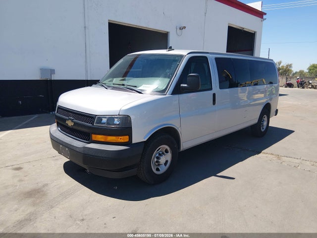 Chevrolet Express 3500 Ls 2018 1GAZGNFG7J1274207 Image 2