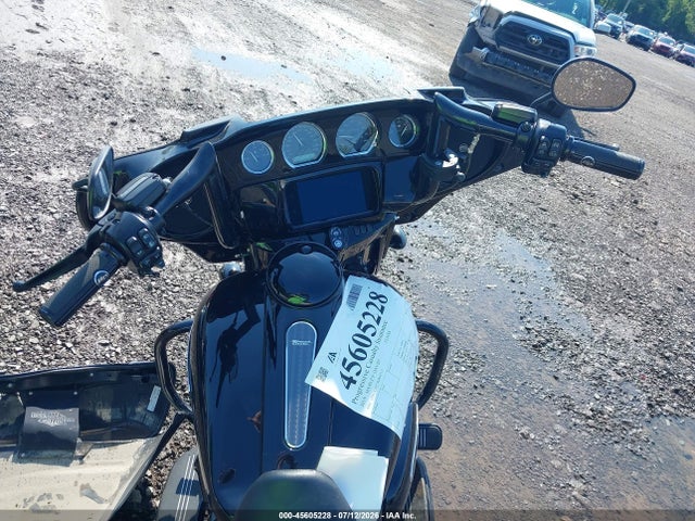 Harley-Davidson FLHXS 2019 1HD1KRP17KB642321 Image 19