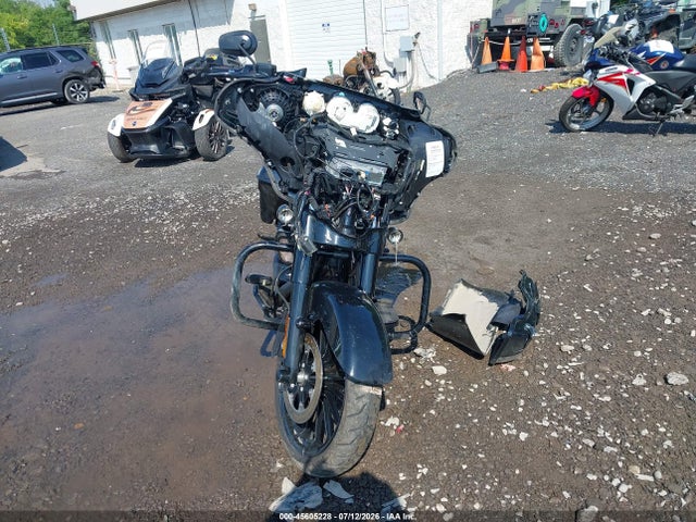 Harley-Davidson FLHXS 2019 1HD1KRP17KB642321 Image 5