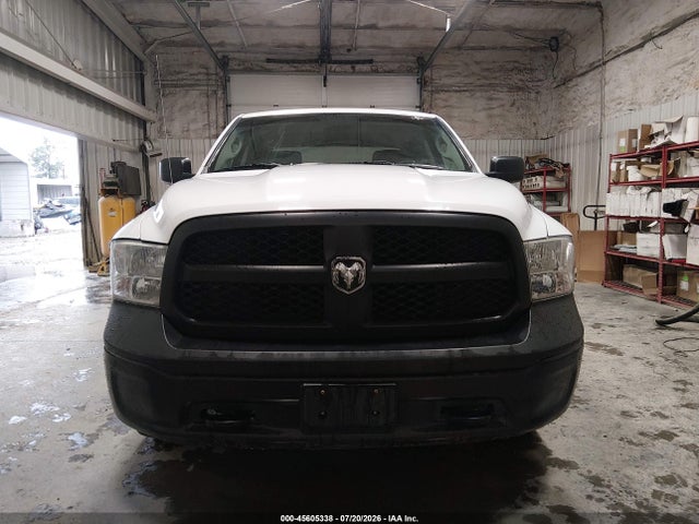 45605338 :رقم المزاد ، 1C6RR7KG7JS300499 vin ، 2018 Ram 1500 Tradesman  4x4 5'7 Box مزاد بيع