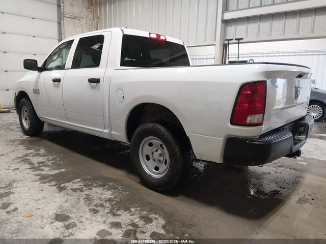 45605338 :رقم المزاد ، 1C6RR7KG7JS300499 vin ، 2018 Ram 1500 Tradesman  4x4 5'7 Box مزاد بيع