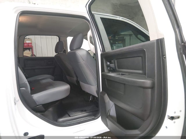 45605338 :رقم المزاد ، 1C6RR7KG7JS300499 vin ، 2018 Ram 1500 Tradesman  4x4 5'7 Box مزاد بيع