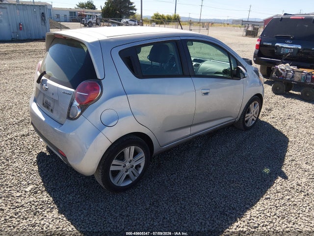 Chevrolet Spark Ls Cvt 2015 KL8CB6S9XFC811102 Image 4
