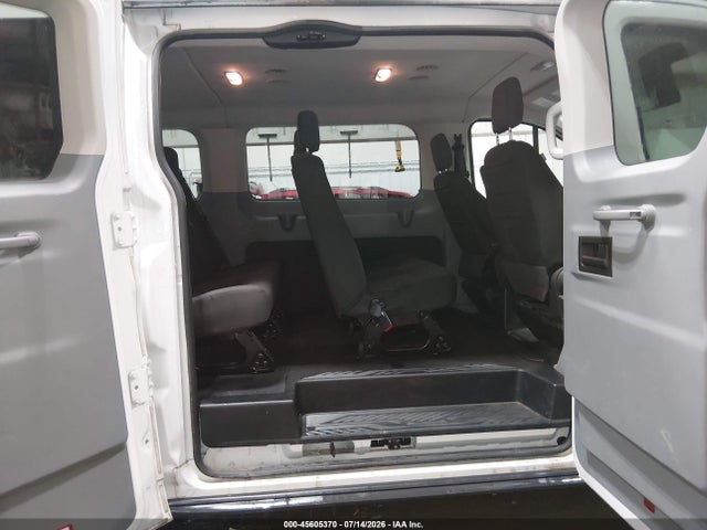 1FMZK1ZM7JKB43090 Ford Transit-150 Xl