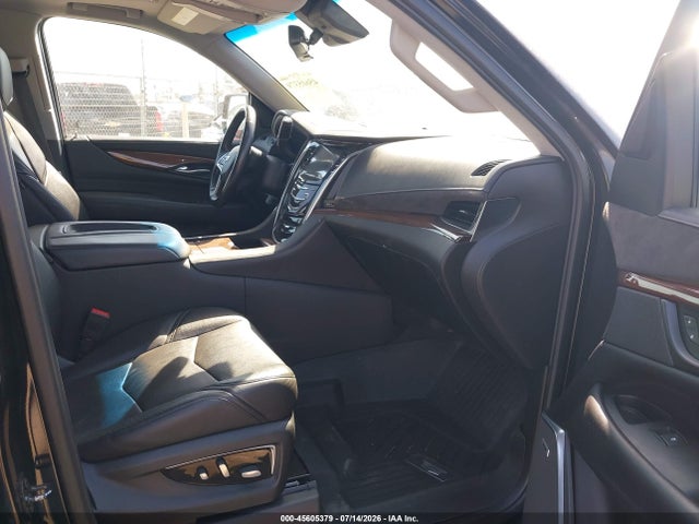 Продаж на аукціоні авто 2020 Cadillac Escalade Esv 4wd Premium Luxury, vin: 1GYS4JKJ2LR305972, номер лоту: 45605379