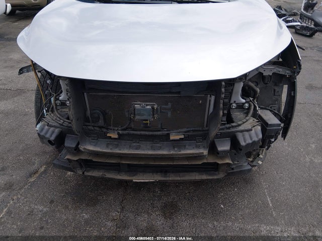 5N1AT3BB8MC767882 Nissan Rogue Sv Intelligent Awd