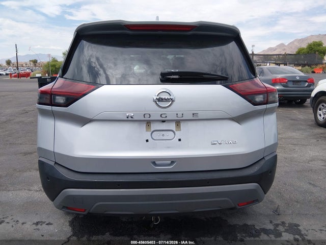 5N1AT3BB8MC767882 Nissan Rogue Sv Intelligent Awd