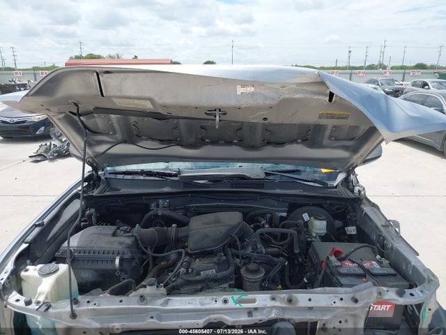 Toyota Tacoma Sr 2017 5TFAX5GN2HX102725 Image 10