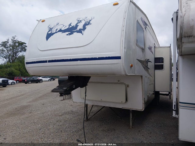 45605428 :رقم المزاد ، 4YDF2812832034907 vin ، 2003 Keystone Cougar 281efs 5th Whl Travel Trailer مزاد بيع