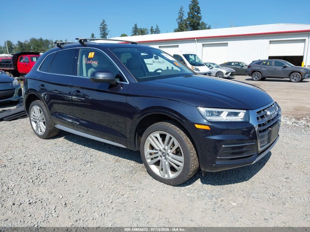 WA1BNAFY0K2030081 Audi Q5 45 Premium