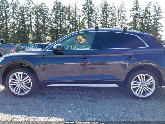 WA1BNAFY0K2030081 Audi Q5 45 Premium