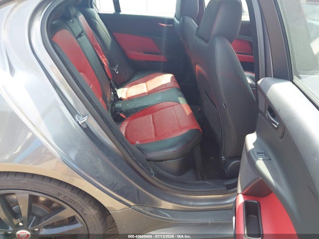 SAJAL4BV5HA973152 Jaguar Xe 35t R-sport