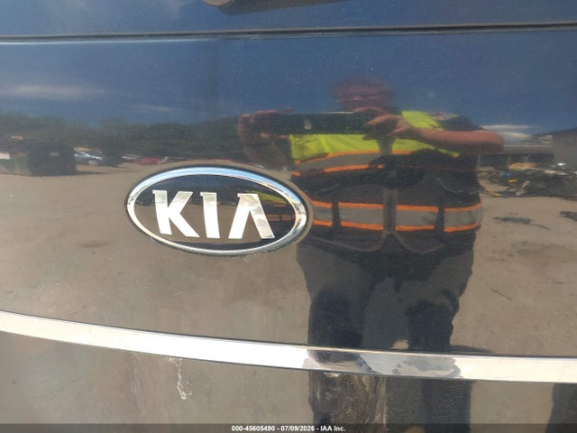 KIA Sedona L 2018 KNDMA5C14J6378028 Image 12