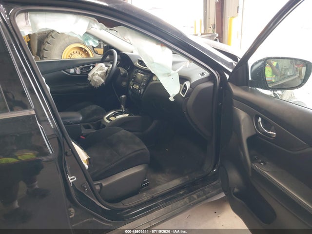 2015 Nissan Rogue S მანქანა იყიდება აუქციონზე, vin: 5N1AT2MVXFC818996, აუქციონის ნომერი: 45605511