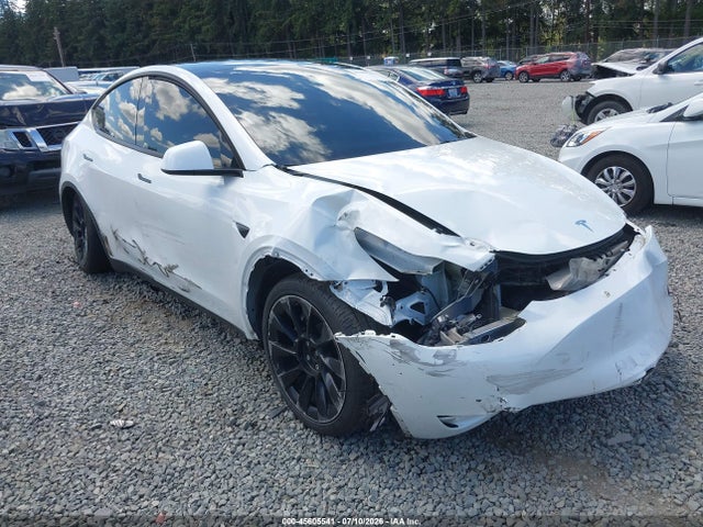 2023 Tesla Model Y Awd/long Range Dual Motor All-wheel Drive მანქანა იყიდება აუქციონზე, vin: 7SAYGAEE9PF884124, აუქციონის ნომერი: 45605541
