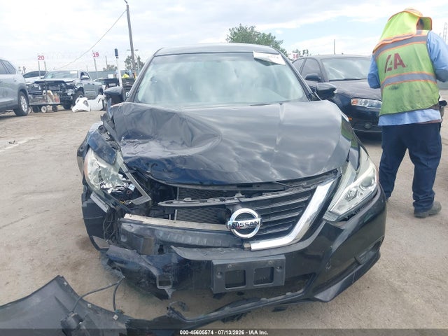 2017 Nissan Altima 2.5 Sl მანქანა იყიდება აუქციონზე, vin: 1N4AL3AP6HC169559, აუქციონის ნომერი: 45605574