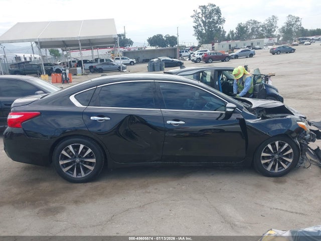 2017 Nissan Altima 2.5 Sl მანქანა იყიდება აუქციონზე, vin: 1N4AL3AP6HC169559, აუქციონის ნომერი: 45605574