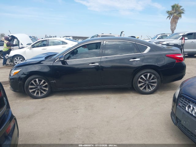 2017 Nissan Altima 2.5 Sl მანქანა იყიდება აუქციონზე, vin: 1N4AL3AP6HC169559, აუქციონის ნომერი: 45605574