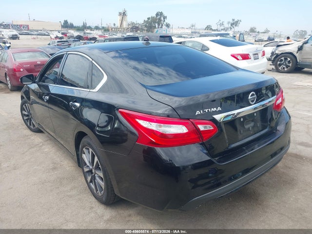 2017 Nissan Altima 2.5 Sl მანქანა იყიდება აუქციონზე, vin: 1N4AL3AP6HC169559, აუქციონის ნომერი: 45605574