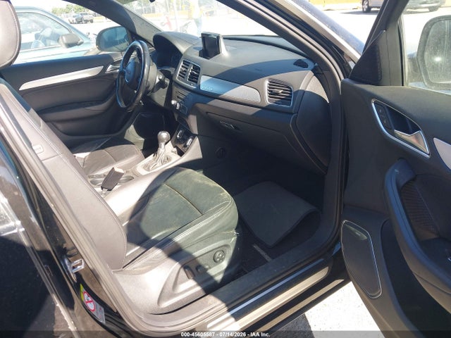 WA1GFCFS5FR008987 Audi Q3 2.0t Premium Plus