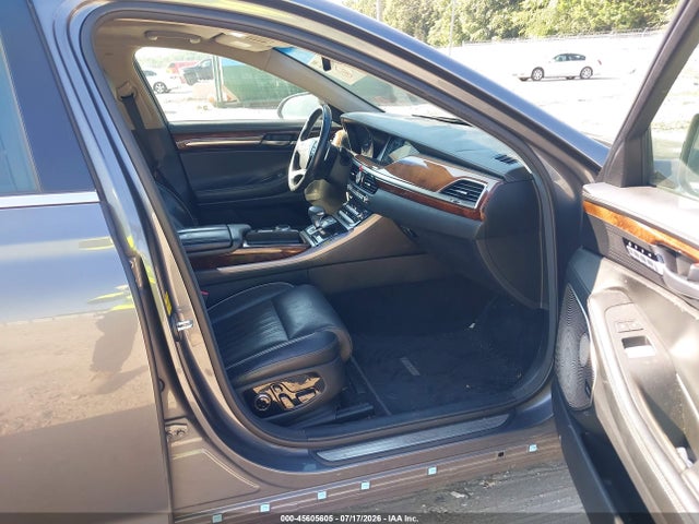 45605605 :رقم المزاد ، KMHG54JH6HU025769 vin ، 2017 Genesis G90 5.0 Ultimate مزاد بيع