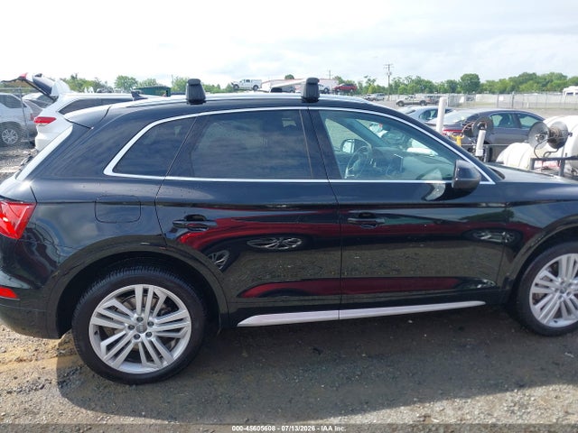 45605608 :رقم المزاد ، WA1BNAFY5J2004932 vin ، 2018 Audi Q5 مزاد بيع