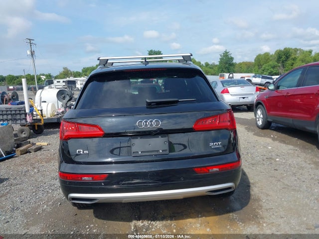 45605608 :رقم المزاد ، WA1BNAFY5J2004932 vin ، 2018 Audi Q5 مزاد بيع