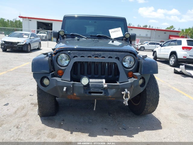 45605612 :رقم المزاد ، 1J4HA5H15AL181732 vin ، 2010 Jeep Wrangler Unlimited Sahara مزاد بيع
