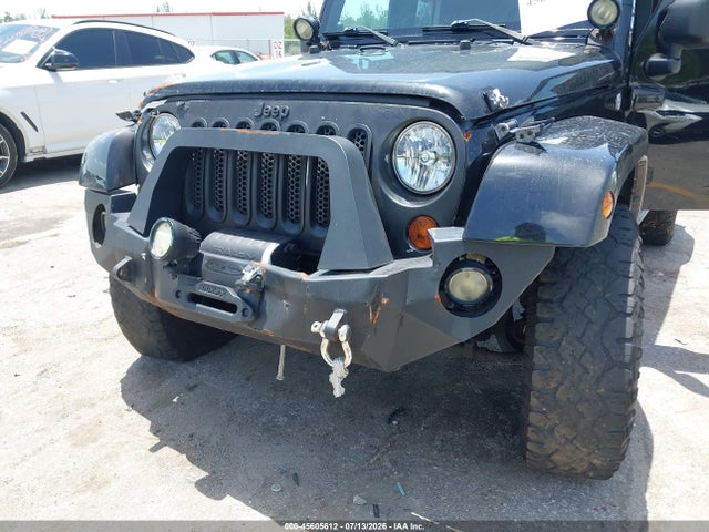 45605612 :رقم المزاد ، 1J4HA5H15AL181732 vin ، 2010 Jeep Wrangler Unlimited Sahara مزاد بيع