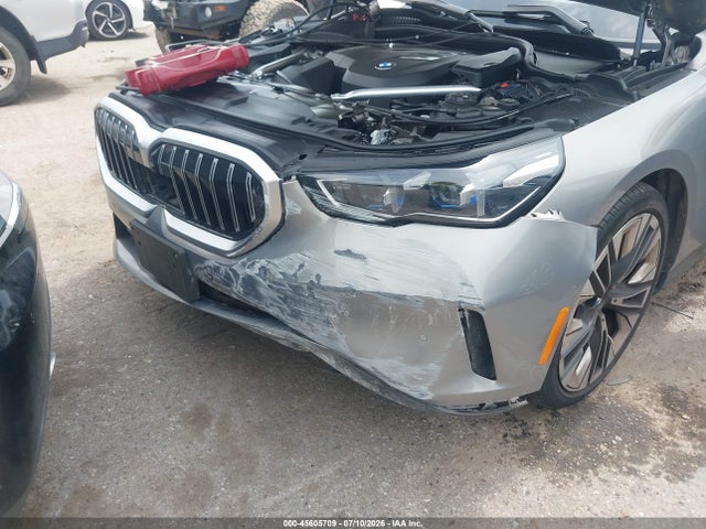 45605709 :رقم المزاد ، WBA53FJ06RCP87561 vin ، 2024 Bmw 530i Xdrive مزاد بيع