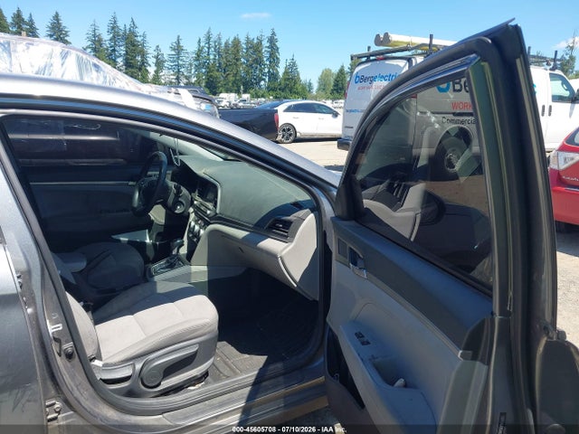 Hyundai ELANTRA SE 2019 5NPD74LF2KH482545 Image 5