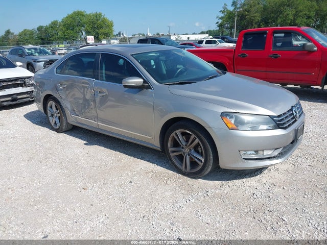 2014 Volkswagen Passat 1.8t Sel Premium მანქანა იყიდება აუქციონზე, vin: 1VWCS7A31EC061546, აუქციონის ნომერი: 45605722