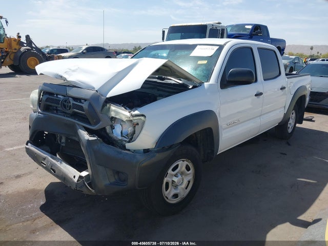 Toyota Tacoma 2015 5TFJX4CN4FX047997 Image 2