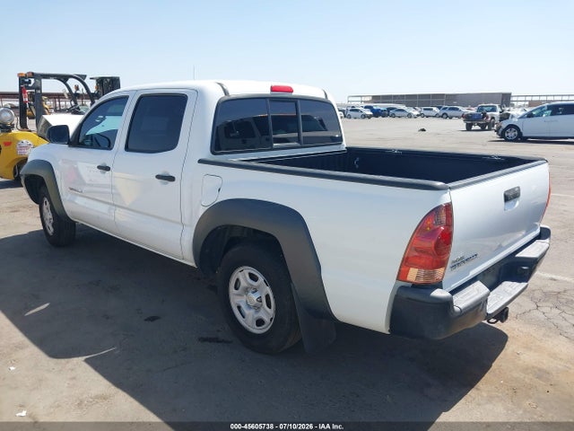Toyota Tacoma 2015 5TFJX4CN4FX047997 Image 3