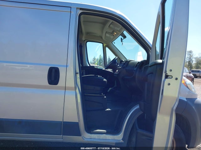 45605777 :رقم المزاد ، 3C6TRVAG8HE506035 vin ، 2017 Ram Promaster 1500 Low Roof 136 Wb مزاد بيع