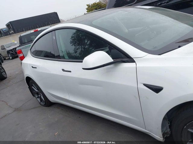 Продаж на аукціоні авто 2022 Tesla Model 3 Rear-wheel Drive, vin: 5YJ3E1EA9NF122953, номер лоту: 45605817