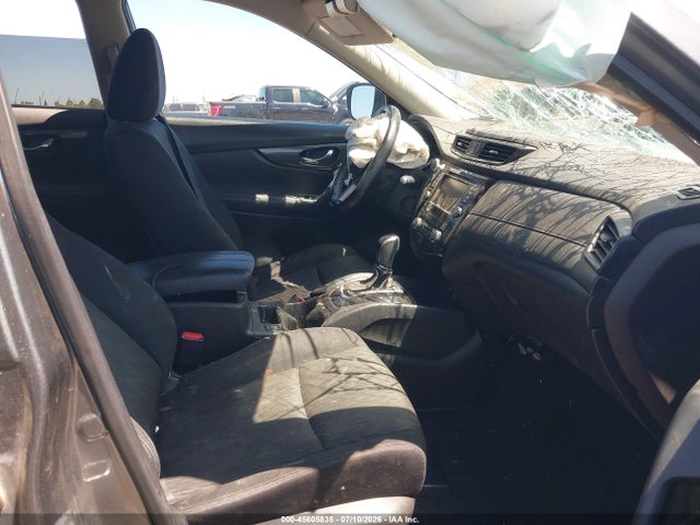 JN8AT2MV2JW300400 Nissan ROGUE SV